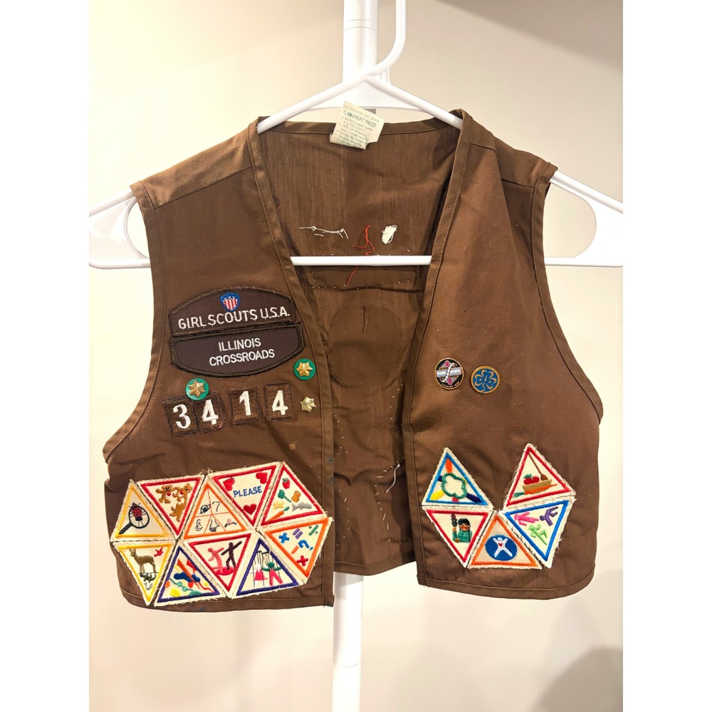 Vintage 90s Girl Scout Brownie Vest Medium 90s Patchwork Kidcore Campcore Kitsch